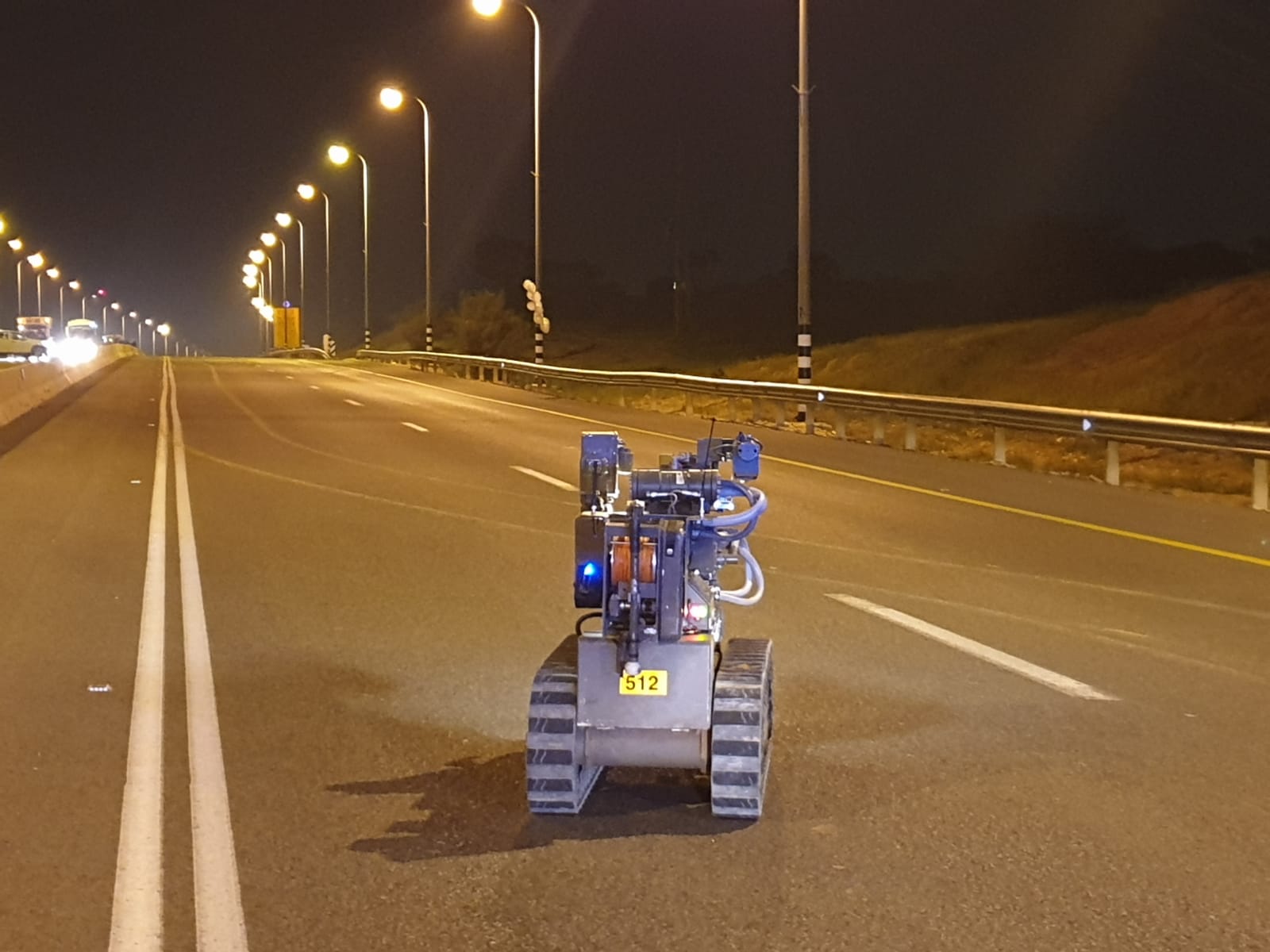 הרובוט המשטרתי באירוע בכביש 40 (צילום: דוברות המשטרה)